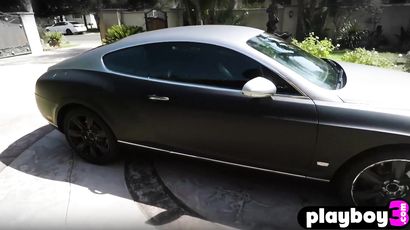 Seductive Big Bootie Mom Babes Looks Beautiful