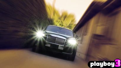 Exciting Big Boobs Babes Washing Luxurious Car