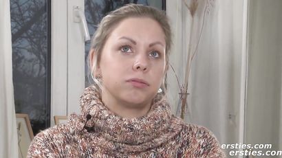 Blonde Hair Girl Tschechin In Heißen Strümpfen Fingert   Solo Babe With Big Ass In Stocking Masturbating With Toy