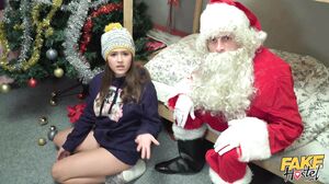 Sofia Lee, Sereyna Gomez   Stuck In A Sleeping Bag 2