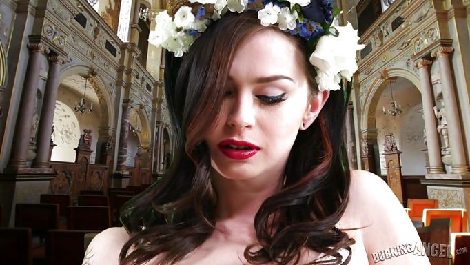 She Serves Up Some American Pie For Him