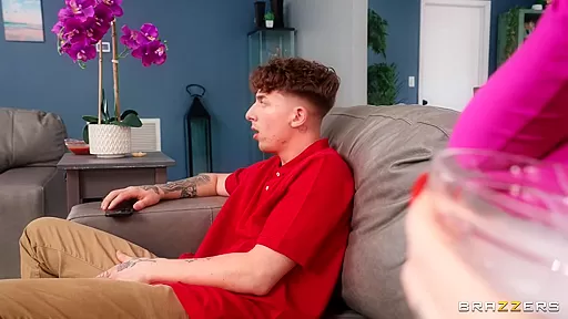 Lucy Foxx, Money Birdette And Ethan Seeks In She Likes A Big Load