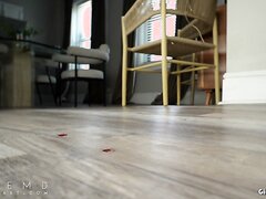 Giantess Blonde Unaware