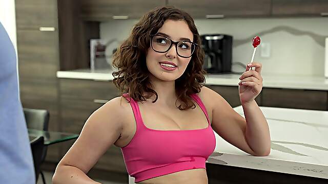 Leana & Codey: Babe Blowjobs In HD