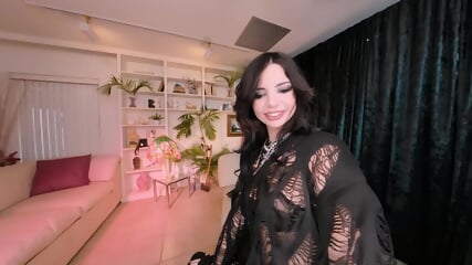 Busty Goth Asteria Jade Will Put U On A Proper Test To See Are You Really Into Her