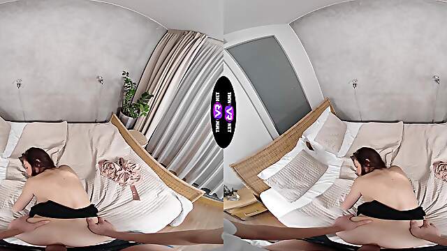 Teen Lola’s Luscious Locks Hide Her Shaven Treasure Trove