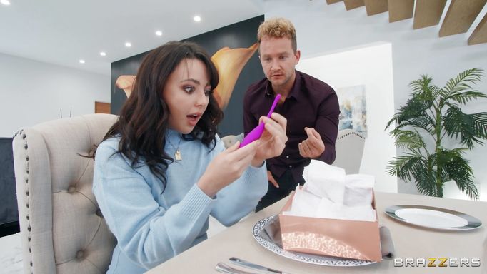 Babe Sucks Boyfriend's Cock In Restaurant!