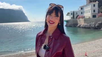 Lola, 25 Ans, De Nice