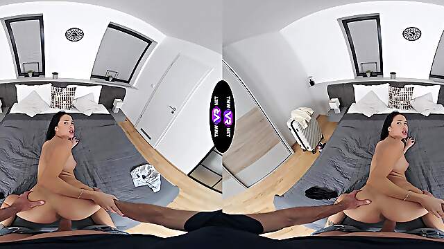 Alyssa’s Bouncy Booty In VR HD Porn