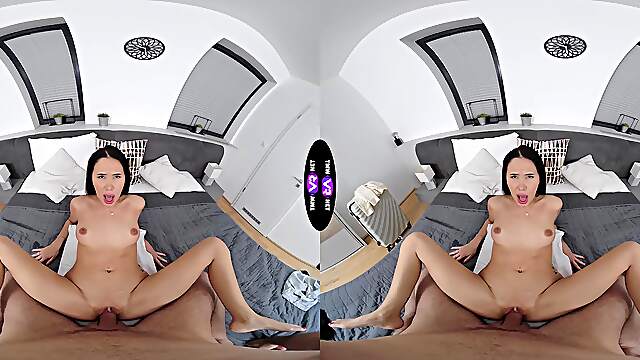 Alyssa’s Bouncy Booty In VR HD Porn