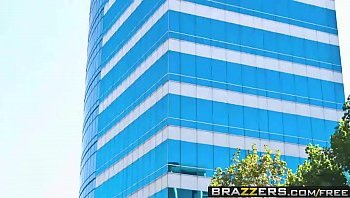Nyomi Banxxx Office